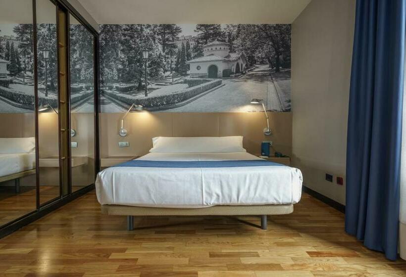 استودیوی استاندارد, Aparthotel Campus