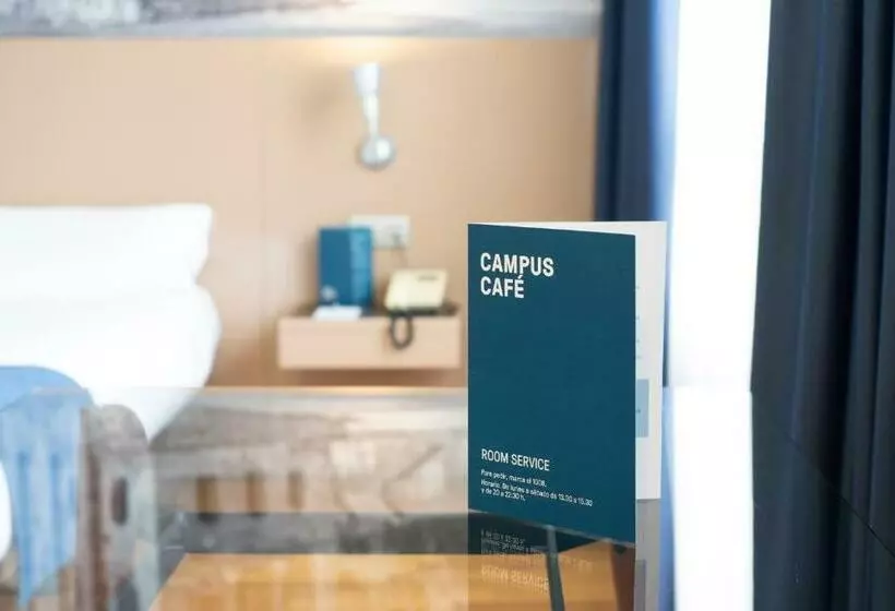 スタンダードスタジオ, Aparthotel Campus