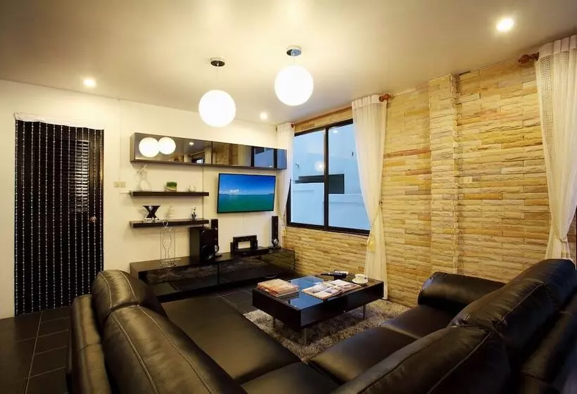 ویلای 3 خوابه با استخر, Club Bamboo Boutique Patong Beach Resort