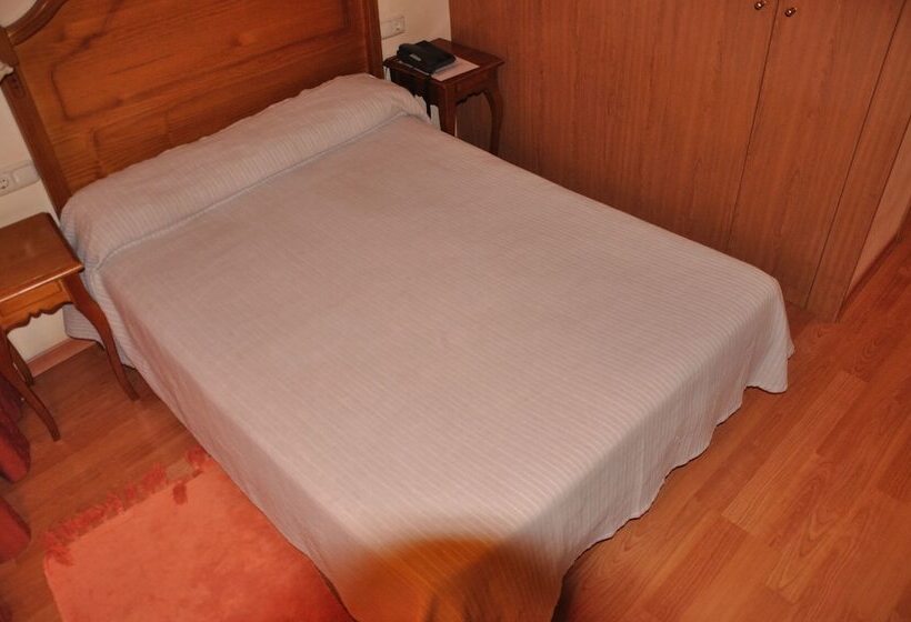 スタンダードルーム, Hostal Tafalla