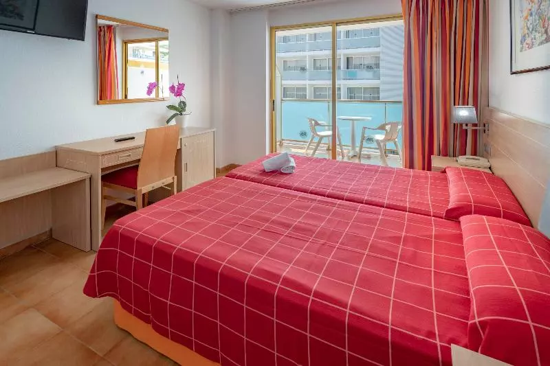 スタンダードトリプルルーム, 4r Salou Park Resort Ii