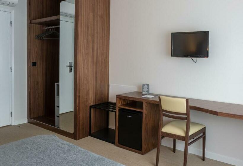 غرفة تنفيذية, Afonso V & Spa