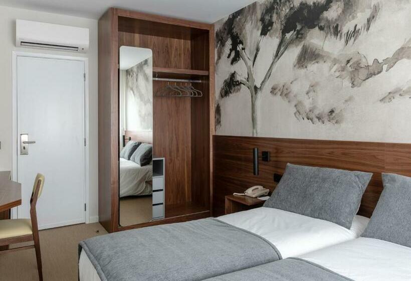 غرفة تنفيذية, Afonso V & Spa