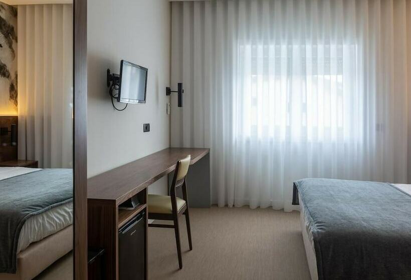 اتاق اجرایی, Afonso V & Spa