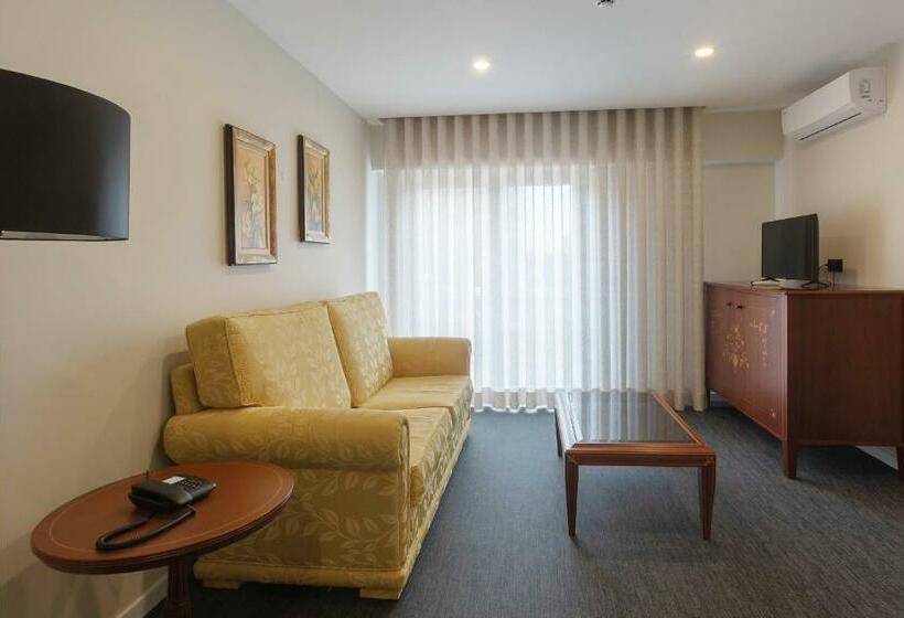 جناح ملكى, Afonso V & Spa