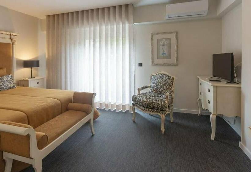 جناح ملكى, Afonso V & Spa