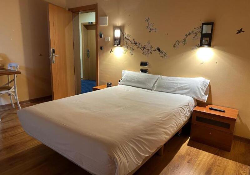 스탠다드 룸, Alda Lalín