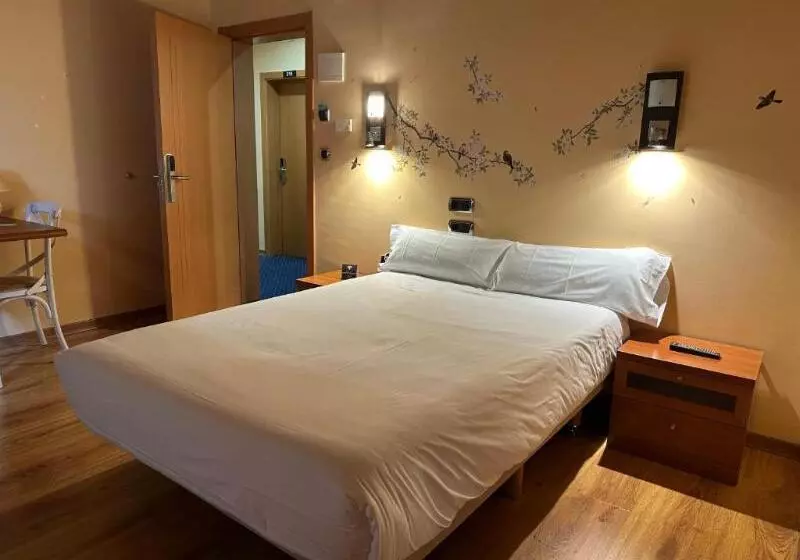 Chambre Standard, Alda Lalín