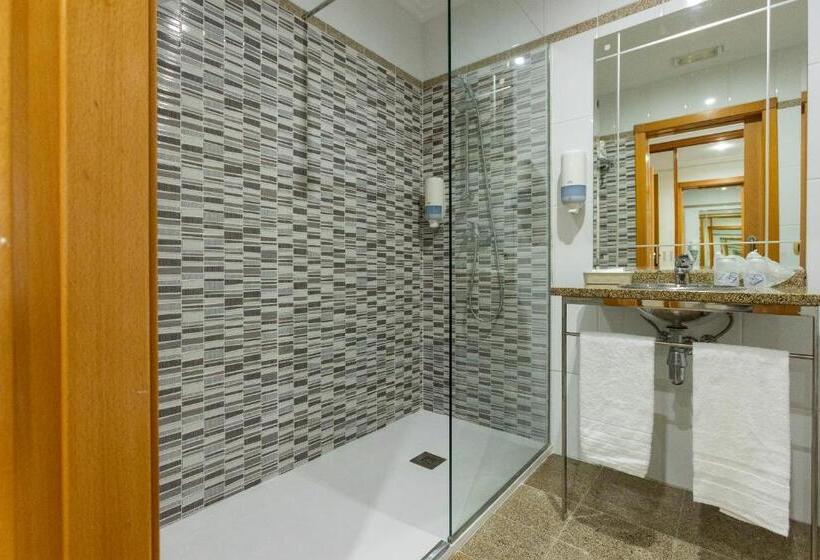 标准三人间, Alfonso I