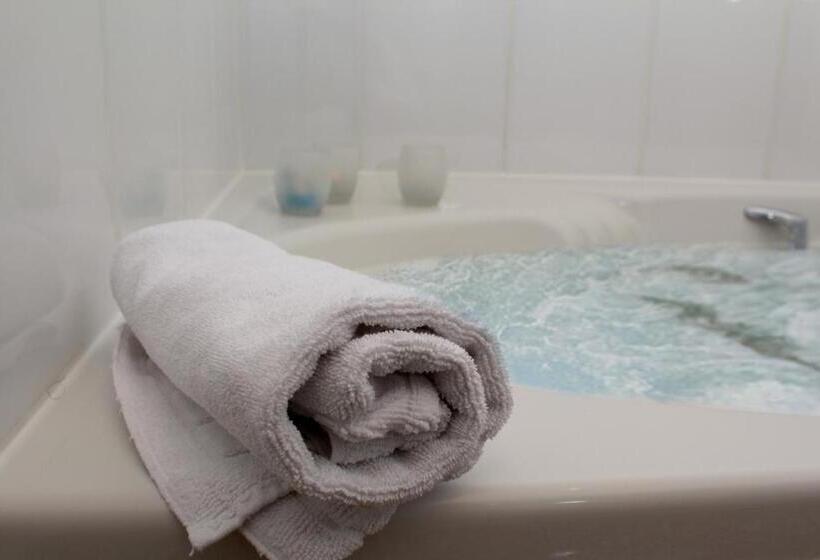 豪华房间, Alfonso I