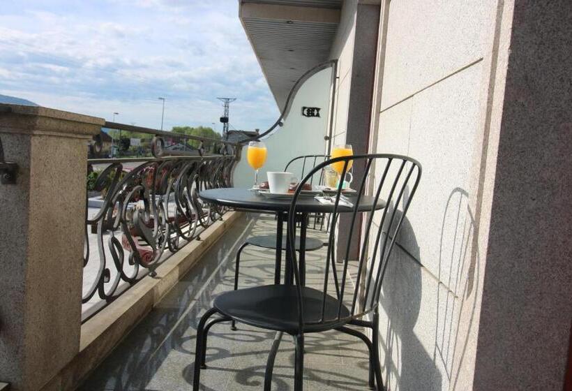 带露台的单人间, Alfonso I