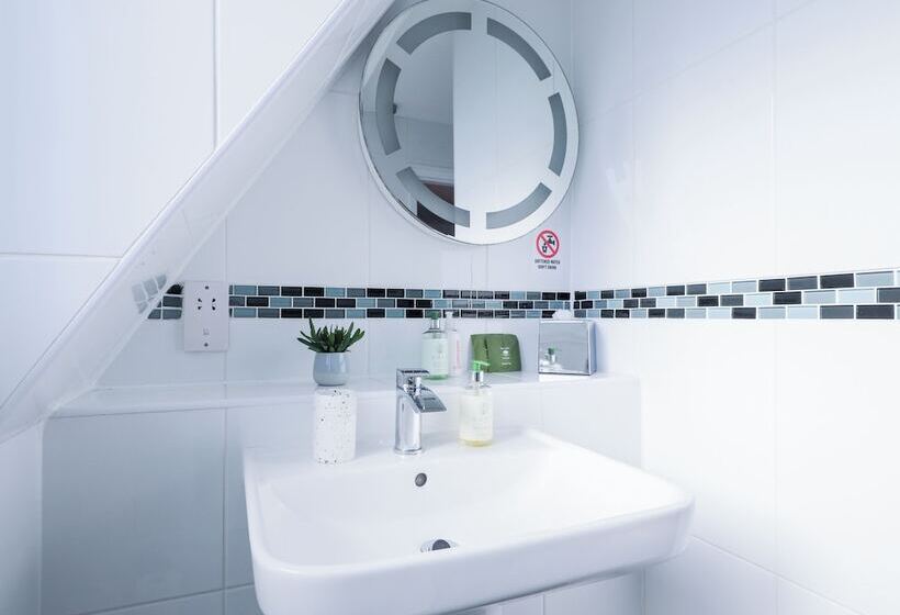 اتاق سوپریور, The Cavalaire