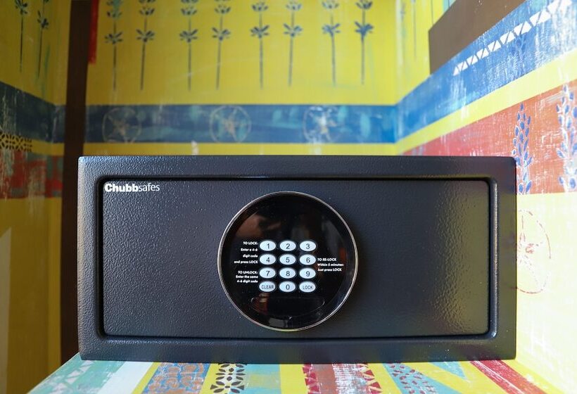 اتاق سوپریور, The Cavalaire