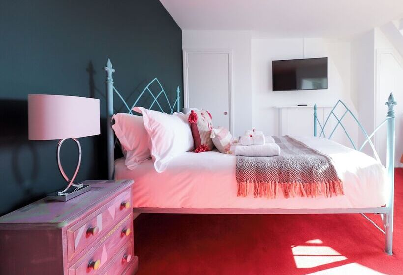 اتاق سوپریور, The Cavalaire