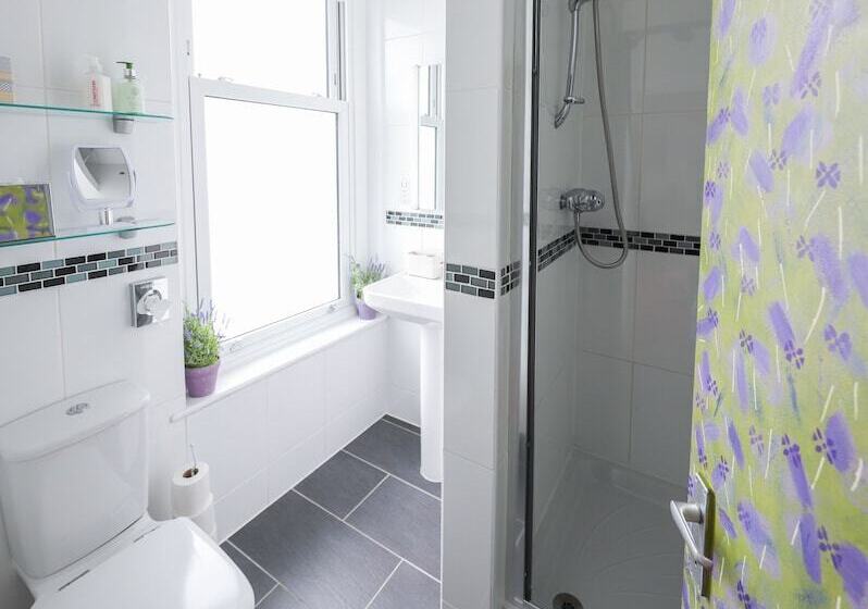 اتاق لوکس, The Cavalaire