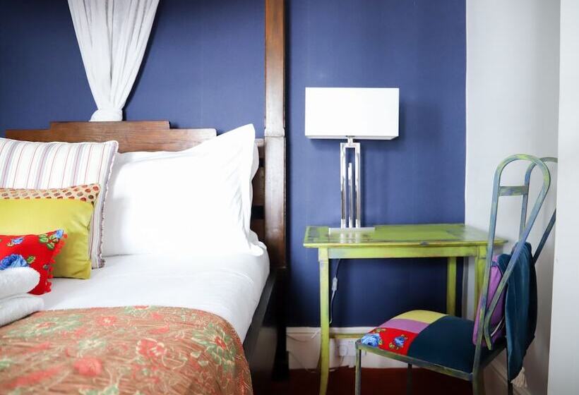 اتاق لوکس, The Cavalaire