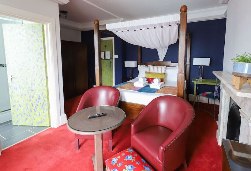 اتاق لوکس, The Cavalaire