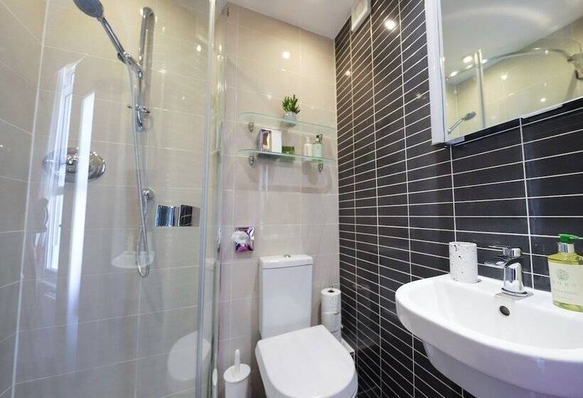 اتاق استاندارد, The Cavalaire