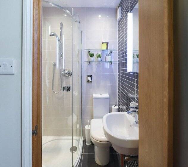 اتاق استاندارد, The Cavalaire