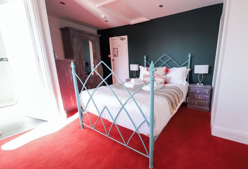 اتاق سوپریور, The Cavalaire