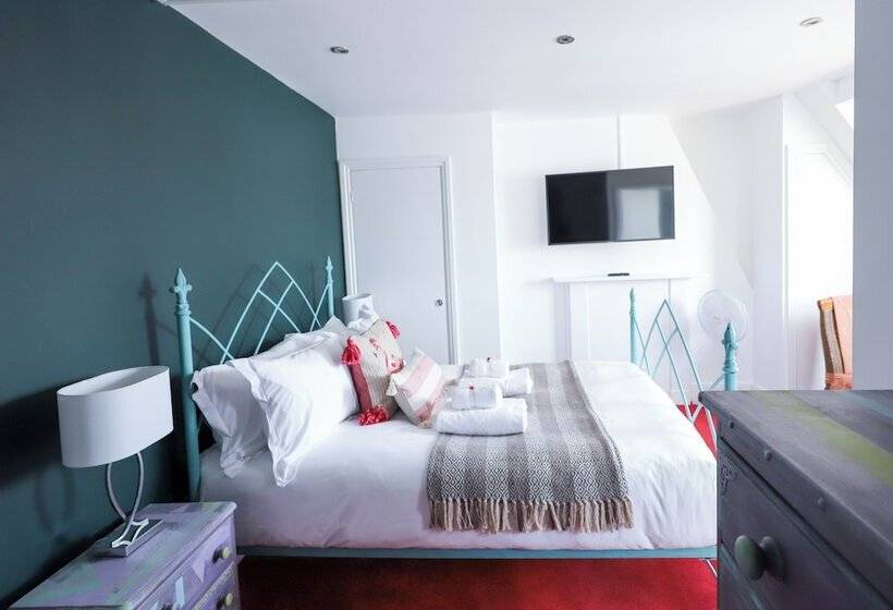 اتاق سوپریور, The Cavalaire