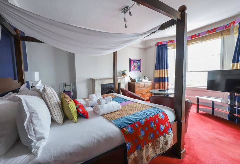 اتاق لوکس, The Cavalaire