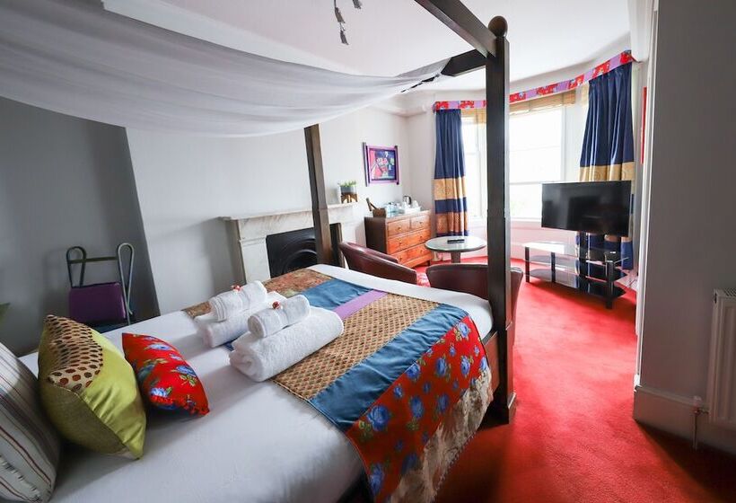 اتاق لوکس, The Cavalaire