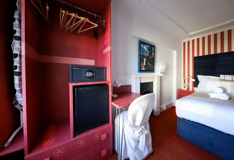 اتاق استاندارد, The Cavalaire