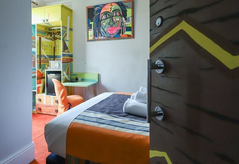 اتاق استاندارد, The Cavalaire