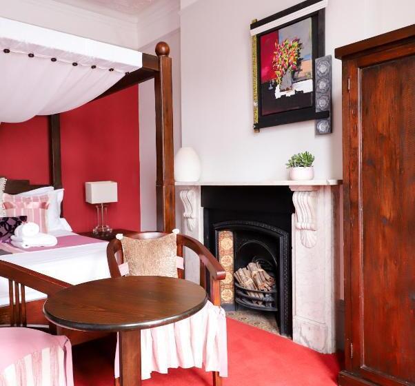 اتاق لوکس, The Cavalaire