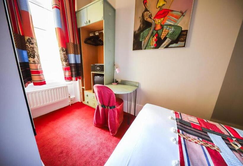 اتاق استاندارد, The Cavalaire