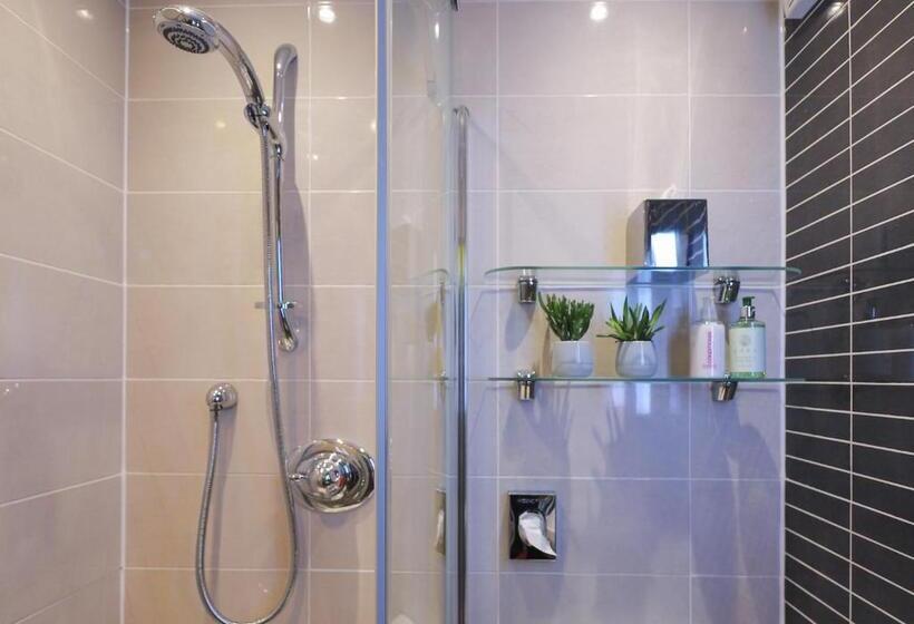 اتاق استاندارد, The Cavalaire