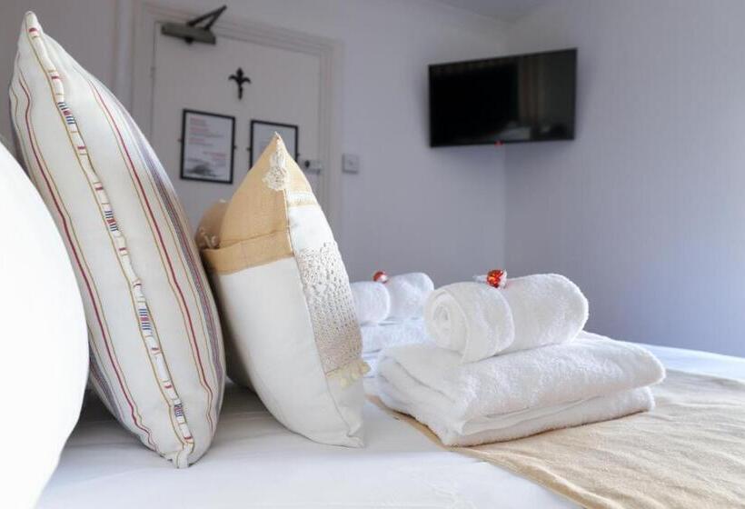 اتاق استاندارد, The Cavalaire