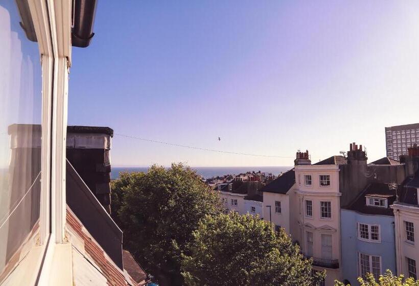 اتاق سوپریور, The Cavalaire