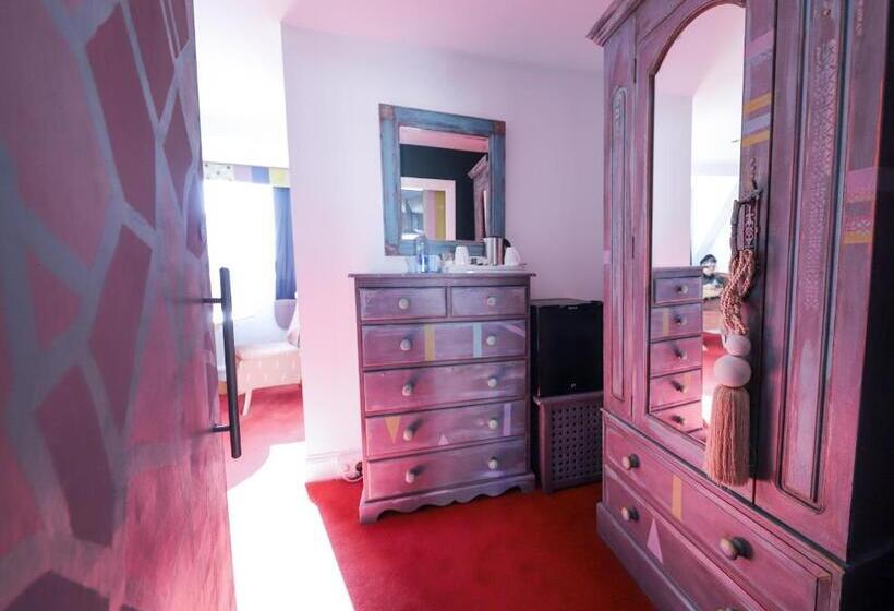 اتاق سوپریور, The Cavalaire