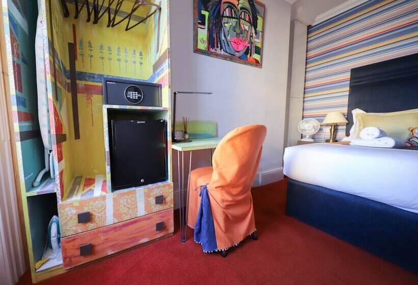 اتاق استاندارد, The Cavalaire