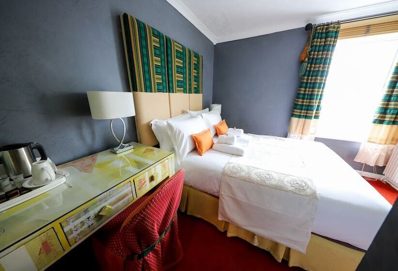 اتاق استاندارد, The Cavalaire