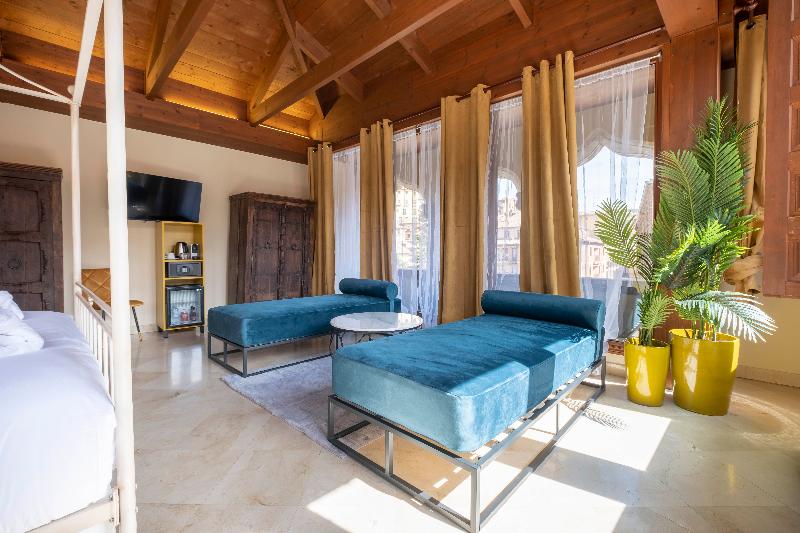 سوییت جونیور, Cetina Palacio Ayala Berganza