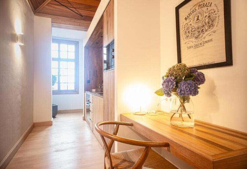 海景套房, El Patio