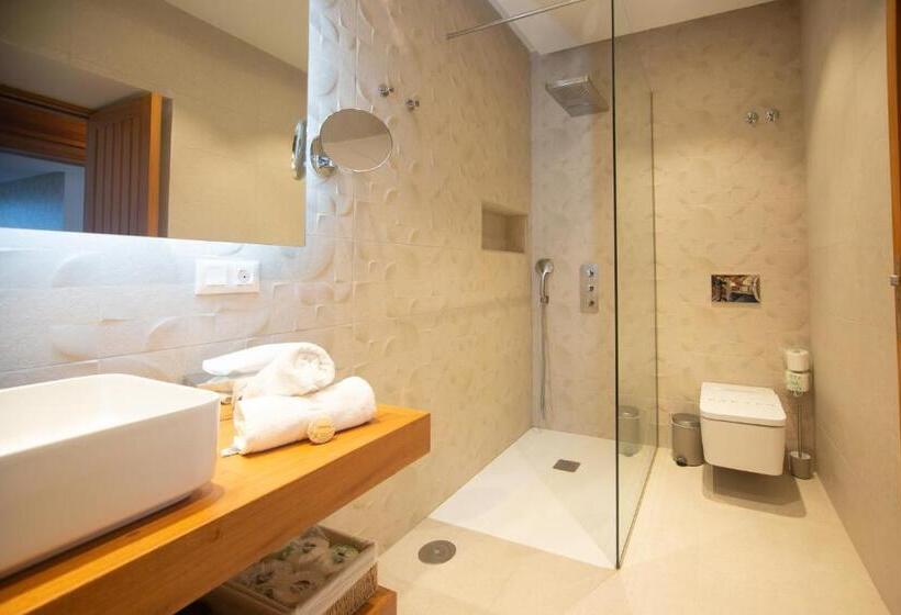 海景套房, El Patio