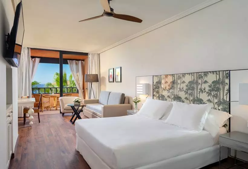 اتاق اساندارد با چشم‌انداز جانبی به دریا, H10 Costa Adeje Palace