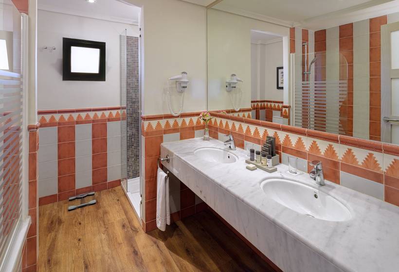 جناح جونيور, H10 Costa Adeje Palace