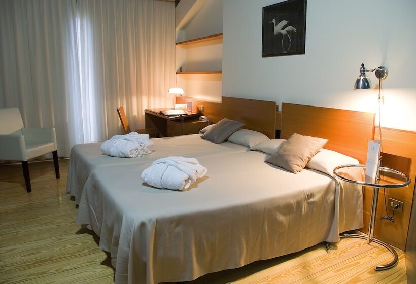 اتاق استاندارد, Hospederia Parque De Monfragüe