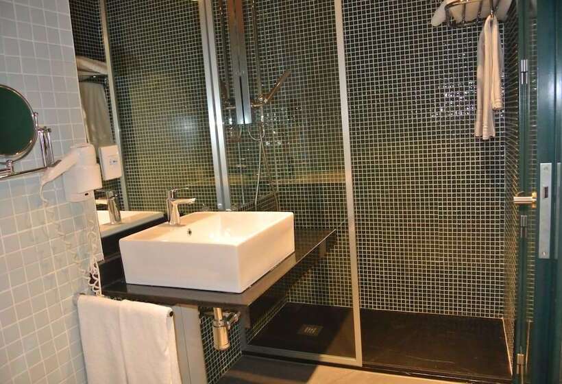 اتاق دوبلکس, Hospederia Parque De Monfragüe