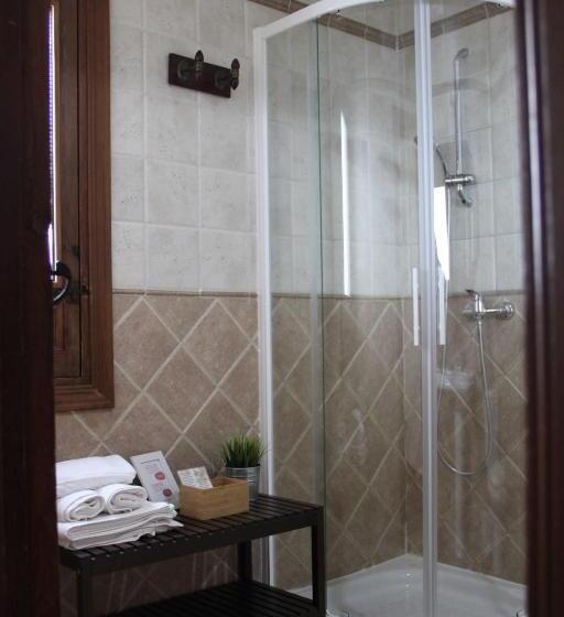 اتاق راحتی, La Posada De Manolo