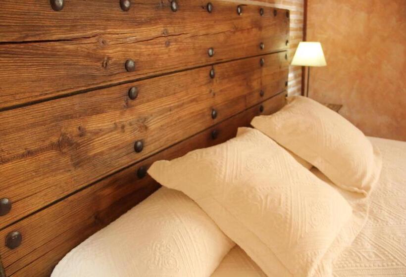 اتاق راحتی, La Posada De Manolo