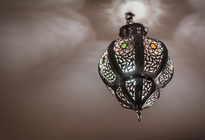 اتاق عادی, La Posada De Manolo