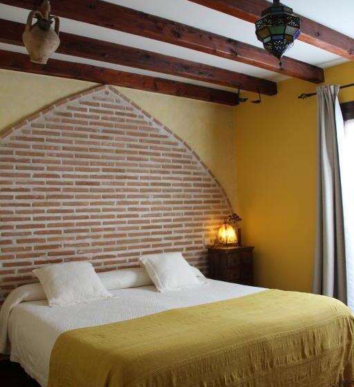 اتاق راحتی, La Posada De Manolo