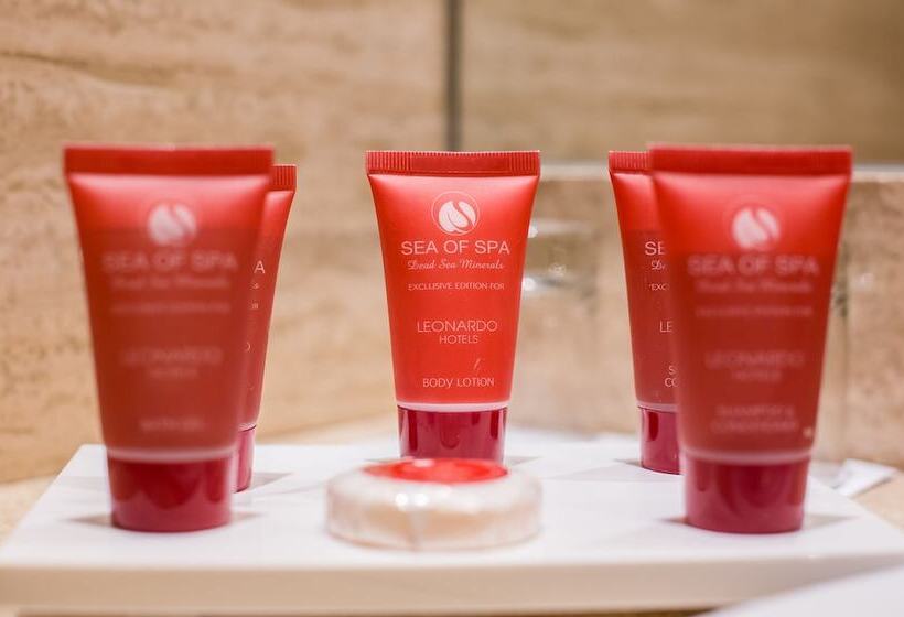 اتاق راحتی سه تخته, Leonardo Hotel Madrid City Center