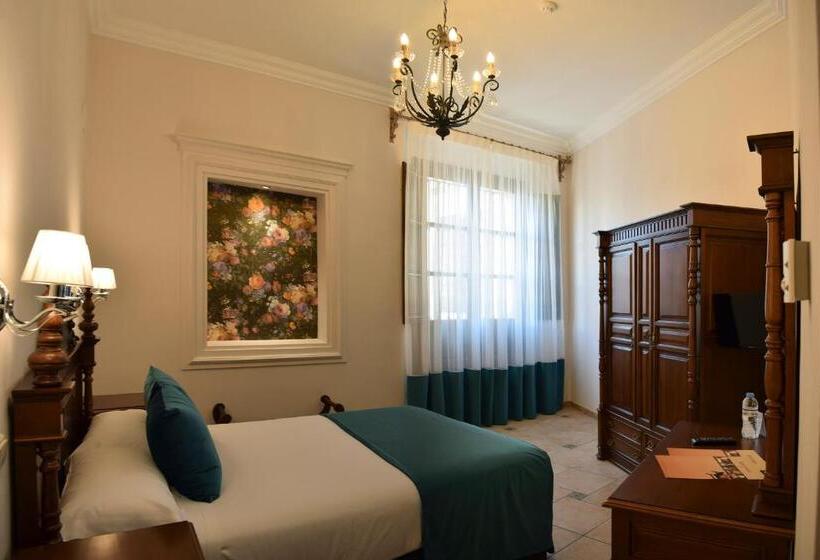 غرفة قياسية فردية, Maria De Molina